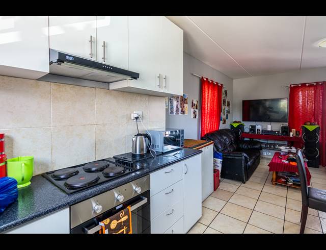 2 BEDROOM APARTMENT TO LET IN PARKLANDS